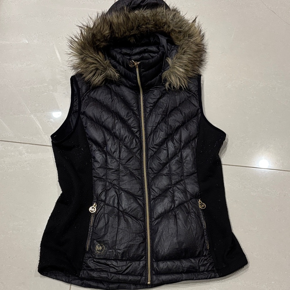 Michael Kors Black Quilted Down Vest with Faux Fur Trim